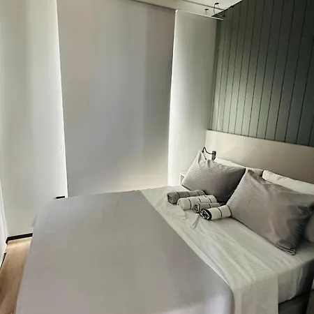 فندق Merkezde Havuzlu 2 Aileye Uygun 3*